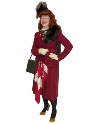 c508-1940s-lady-